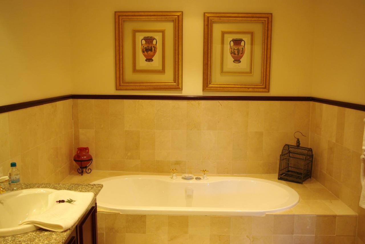 Lyngrove Wines & Guesthouse Стелленбос Экстерьер фото